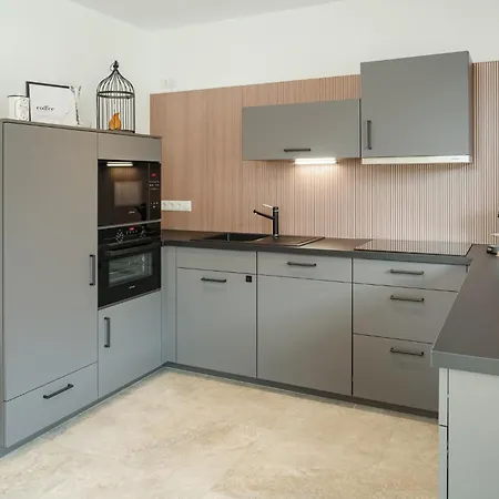 Fenjoy: Grosses Ferienapartment Im Neubau / Balkon / Bbq Διαμέρισμα