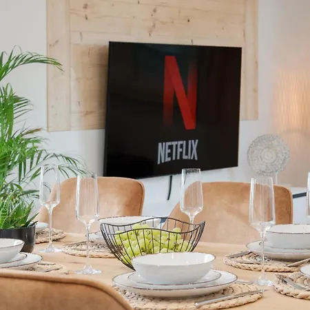 Fenjoy: Grosses Ferienapartment Im Neubau / Balkon / Bbq Διαμέρισμα *