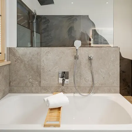 Διαμέρισμα Fenjoy: Grosses Ferienapartment Im Neubau / Balkon / Bbq