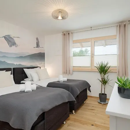 Διαμέρισμα Fenjoy: Grosses Ferienapartment Im Neubau / Balkon / Bbq *